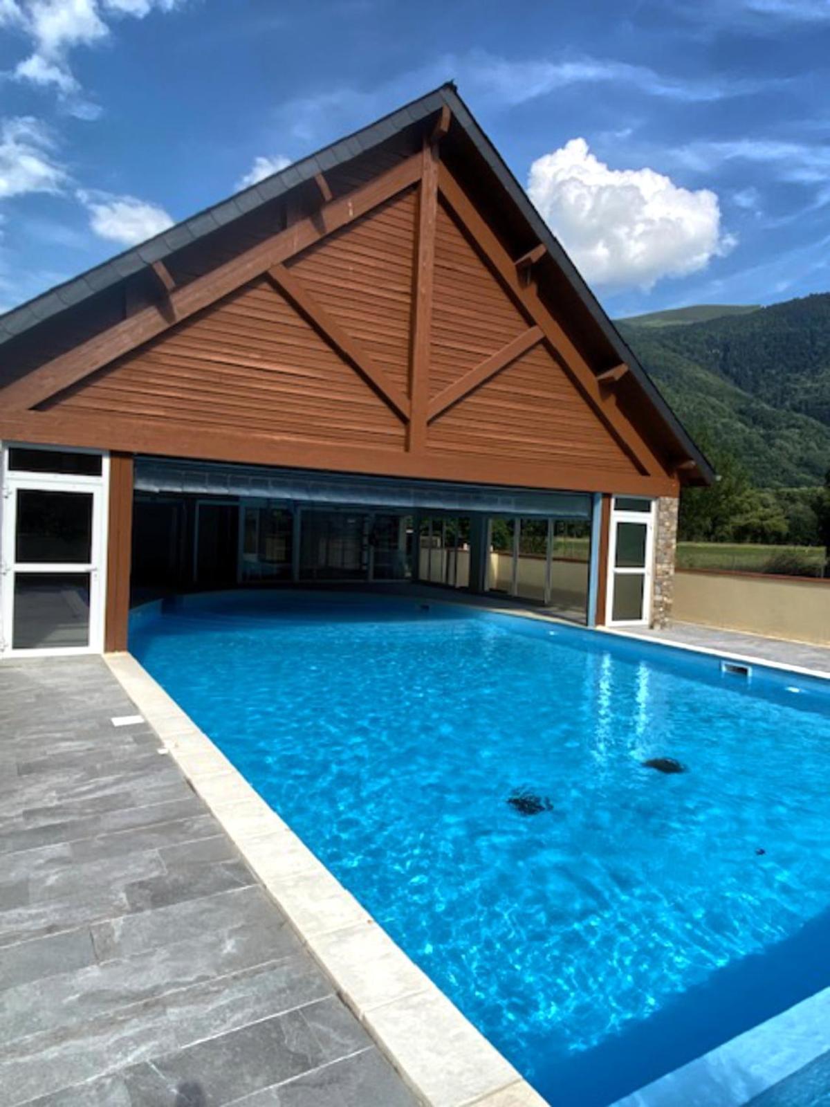 A 208 Pics D'Aran Bagneres-de-Luchon Exterior foto